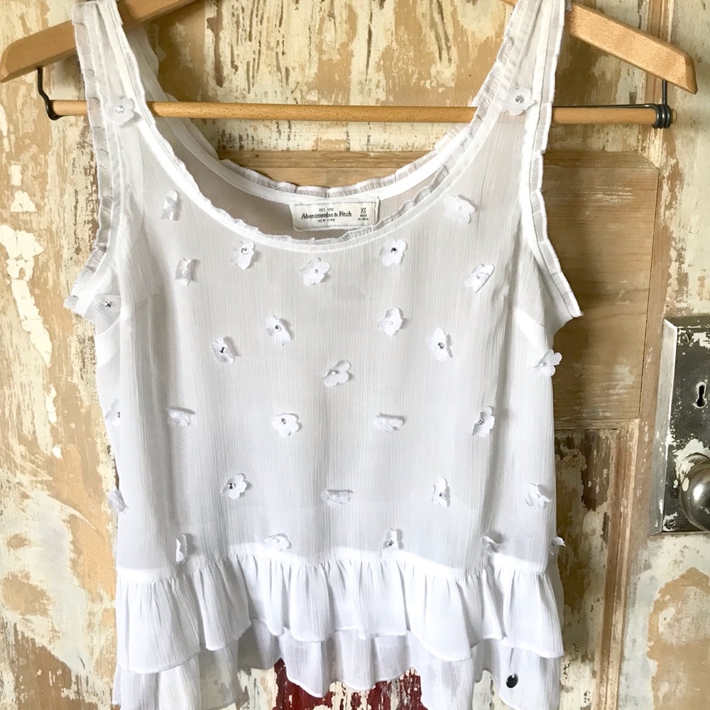 Abercrombie & Fitch white sleeveless sheer top, size XS